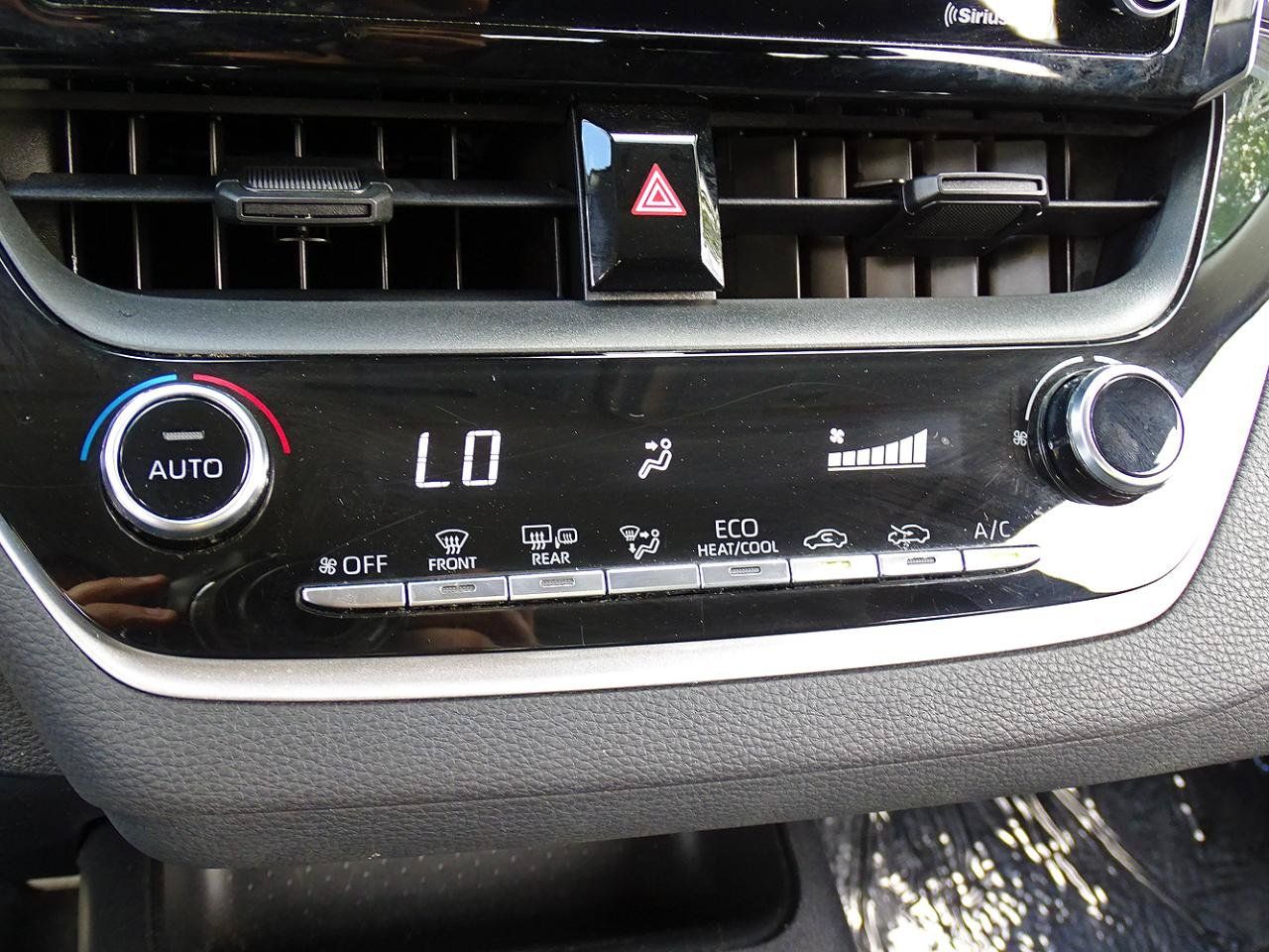 Used 2021 Toyota Corolla LE w/ LE Convenience Package FWD image 22