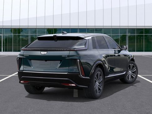 New 2026 Cadillac Lyriq Luxury RWD image 4