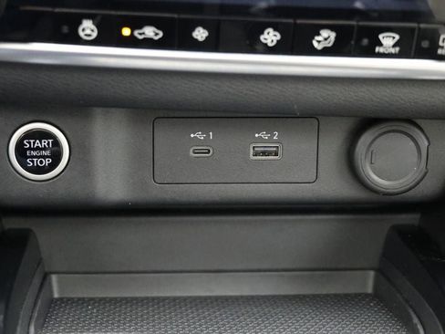 Used 2023 Nissan Rogue SV w/ SV Premium B Package image 23