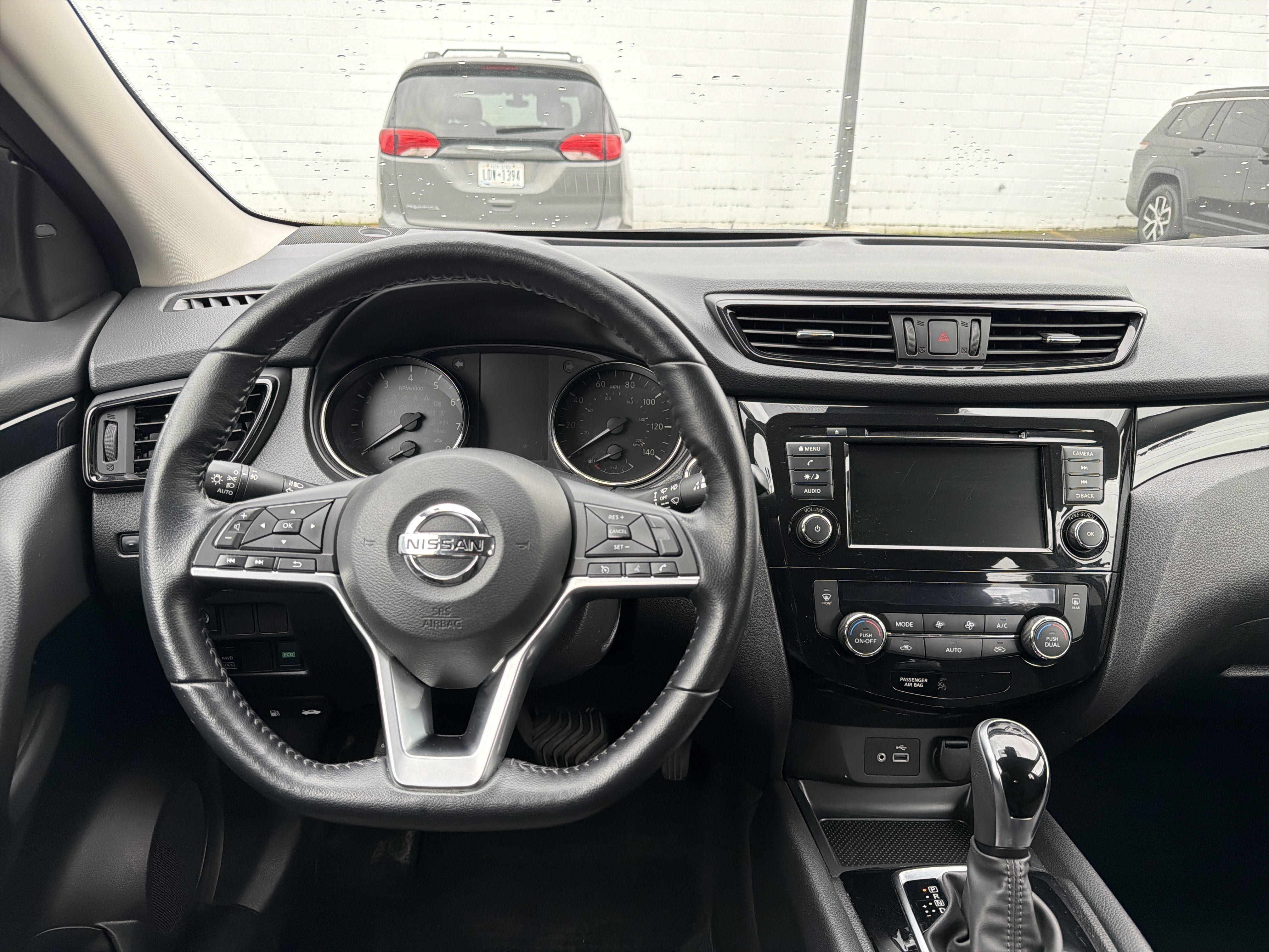 Used 2019 Nissan Rogue Sport SV w/ All-Weather Package AWD/4WD image 13