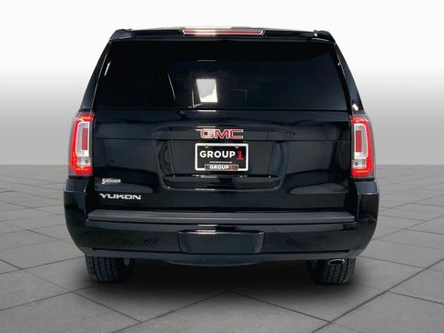 Used 2017 GMC Yukon SLT w/ Premium Edition AWD/4WD image 4