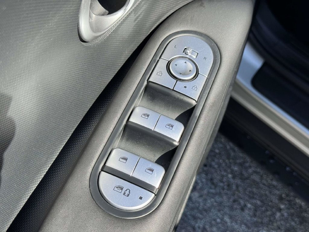 Used 2024 Hyundai Ioniq 5 SEL AWD/4WD image 15