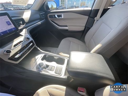 Used 2022 Ford Explorer XLT image 15