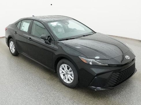 New 2026 Toyota Camry LE FWD image 4