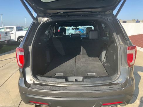 Used 2018 Ford Explorer XLT w/ Equipment Group 202A image 35