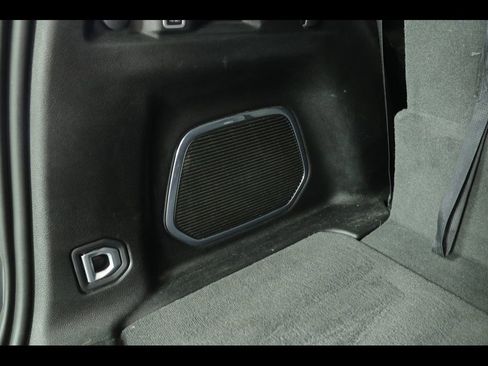 Used 2022 Jeep Grand Cherokee L Limited w/ Black Appearance Package image 16