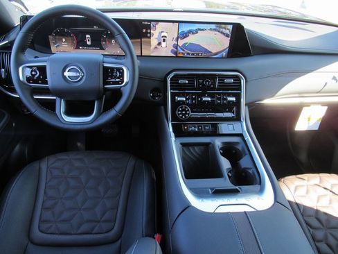 New 2026 Nissan Armada Platinum image 11