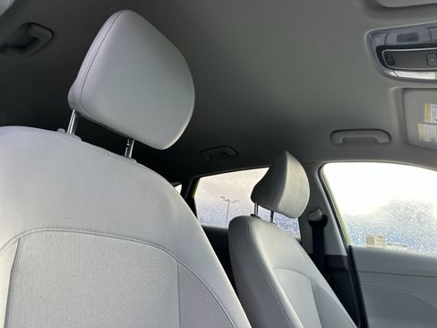 Used 2024 Hyundai Kona SEL image 17