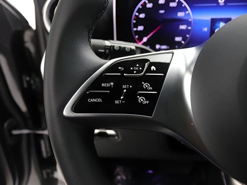 Used 2026 Mercedes-Benz GLC 300 image 9