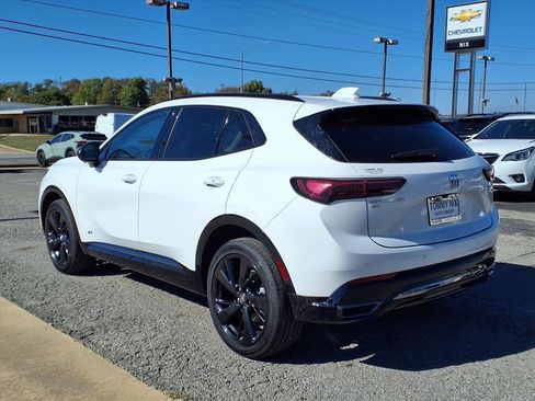 Used 2025 Buick Envision Sport Touring AWD/4WD image 2