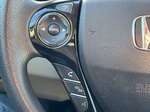 Used 2016 Honda Accord LX image 17