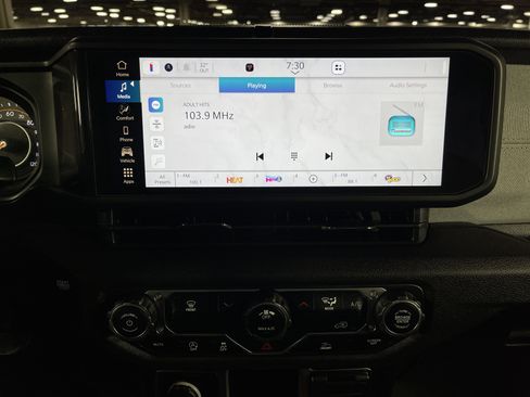 Used 2024 Jeep Wrangler Sport image 21