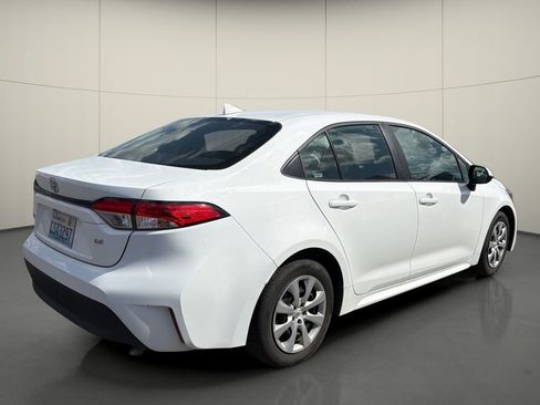 Used 2025 Toyota Corolla LE FWD image 7