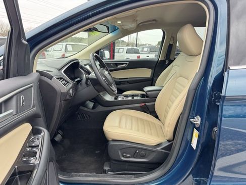 Used 2020 Ford Edge SEL image 21