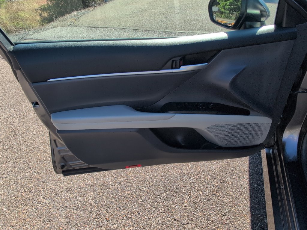 Used 2023 Toyota Camry LE FWD image 16