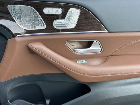 New 2026 Mercedes-Benz GLS 450 GLS 450 image 18