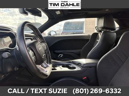 Used 2018 Dodge Challenger SRT RWD image 2