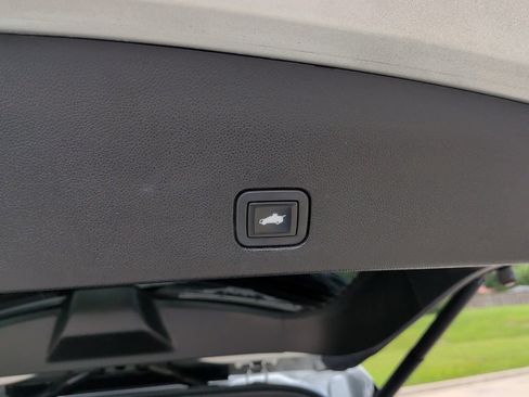Used 2020 Cadillac XT6 Premium Luxury FWD image 44