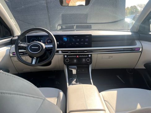 Used 2025 Hyundai Tucson SEL AWD/4WD image 16