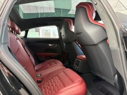 Used 2024 Audi RS e-tron GT w/ Carbon Performance Package AWD/4WD image 14
