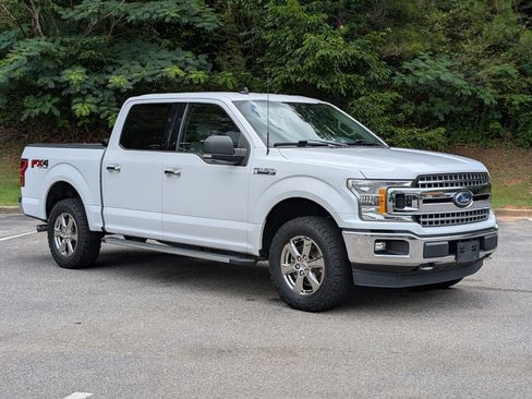 Used 2020 Ford F150 XLT w/ Equipment Group 302A Luxury AWD/4WD image 11