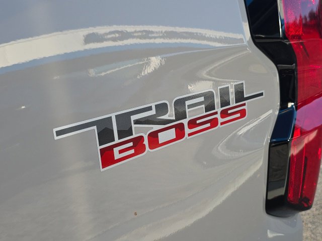 New 2026 Chevrolet Colorado Trail Boss AWD/4WD image 14