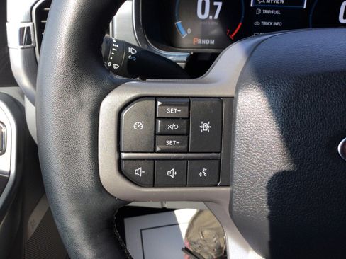 Used 2022 Ford F150 Lariat w/ Max Trailer Tow Package image 14