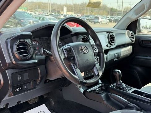 Used 2020 Toyota Tacoma SR w/ SR Convenience Package RWD image 14