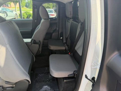 Used 2023 Toyota Tacoma SR w/ SR Convenience Package RWD image 28