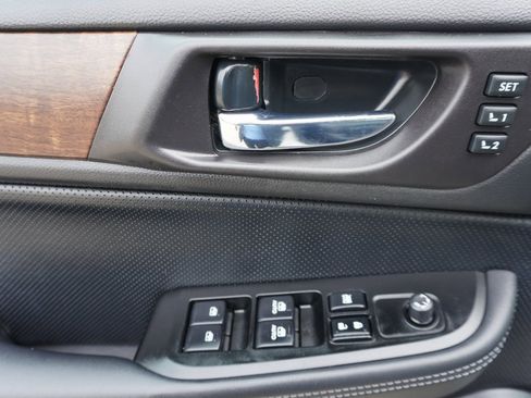 Used 2016 Subaru Outback 2.5i Limited image 9