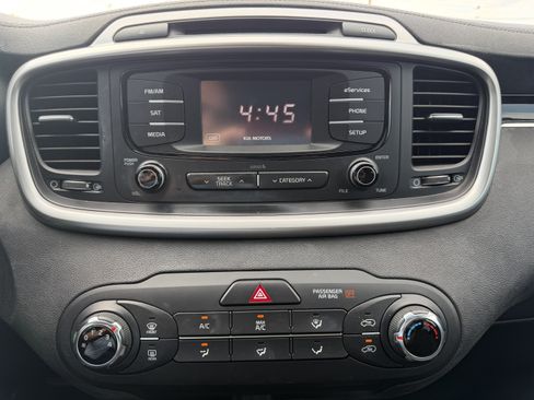 Used 2016 Kia Sorento LX AWD/4WD image 17