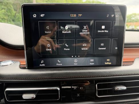 Used 2020 Lincoln Aviator Reserve w/ Equipment Group 202A AWD/4WD image 38
