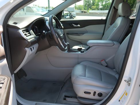 Used 2018 GMC Acadia SLT AWD/4WD image 15