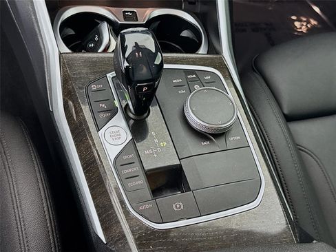 Used 2020 BMW 330i Sedan w/ M Sport Package RWD image 20