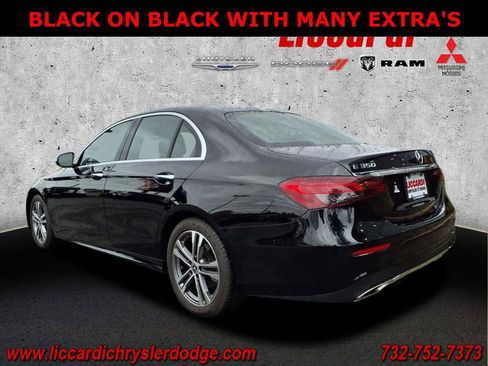 Used 2022 Mercedes-Benz E 350 4MATIC Sedan image 4