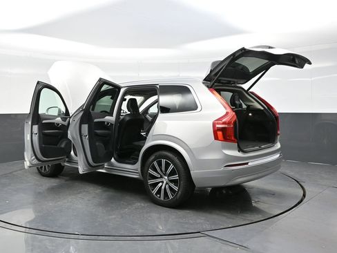 Used 2025 Volvo XC90 B5 Core AWD/4WD image 45