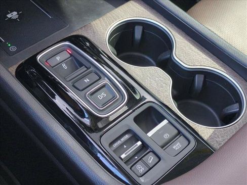 Certified 2026 Honda Pilot Elite image 12