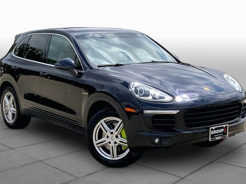 Used 2018 Porsche Cayenne S AWD/4WD image 3