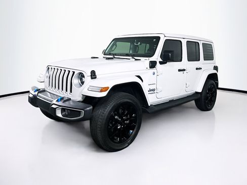Used 2022 Jeep Wrangler Sahara w/ Safety Group image 3