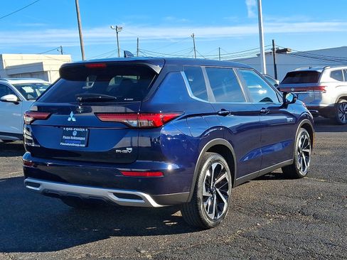 Used 2023 Mitsubishi Outlander SE image 7