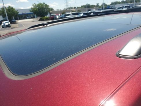 Used 2023 Jeep Grand Cherokee Limited w/ Black Appearance Package AWD/4WD image 13