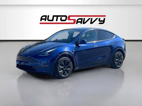 Used 2023 Tesla Model Y Long Range AWD/4WD image 3