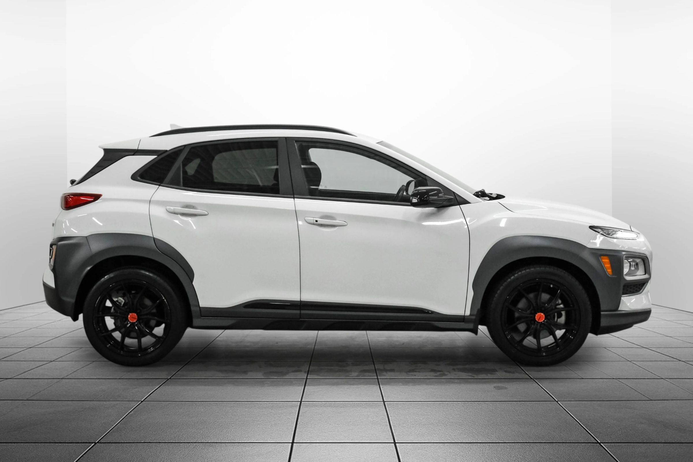 Used 2021 Hyundai Kona Night FWD image 5