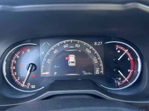 Used 2024 Toyota RAV4 LE AWD/4WD image 32