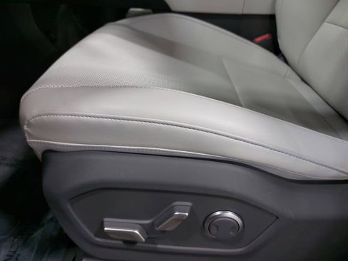 Used 2025 Hyundai Santa Fe SEL AWD/4WD image 30