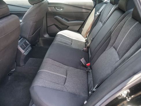 Used 2025 Honda Accord Sport image 17