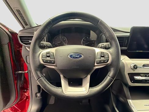 Used 2020 Ford Explorer XLT w/ Equipment Group 202A AWD/4WD image 9