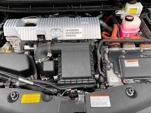 Used 2015 Toyota Prius V Three FWD image 31
