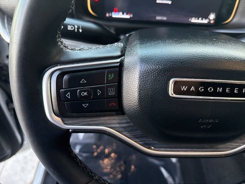 Used 2024 Jeep Wagoneer L Series II w/ Flexible Seating Group AWD/4WD image 15