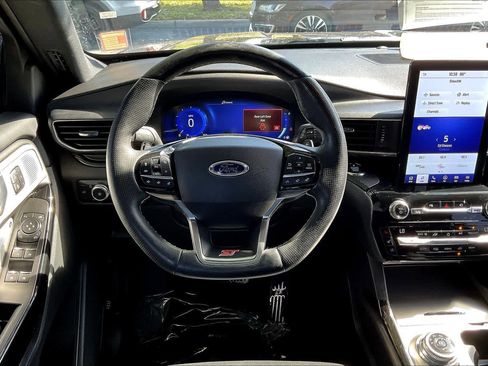 Used 2021 Ford Explorer ST w/ Equipment Group 401A image 9